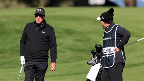 what's in phil mickelson's bag.